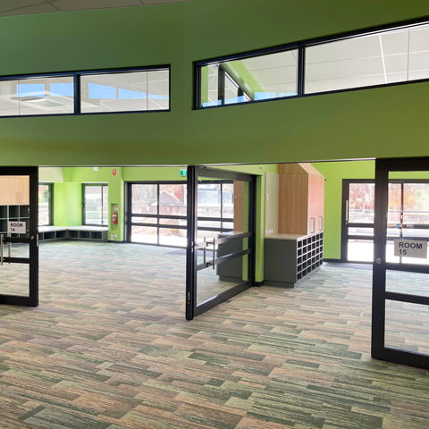 three-way connection of acoustic sliding wall systems for school flexible learning areas
