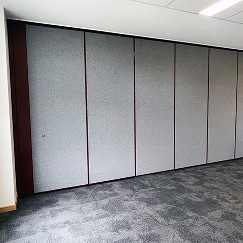 solid Optica operable wall